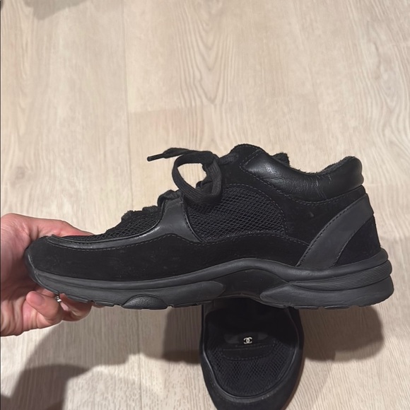 Chanel Interlocking C Leather Sneakers - Picture 4 of 4